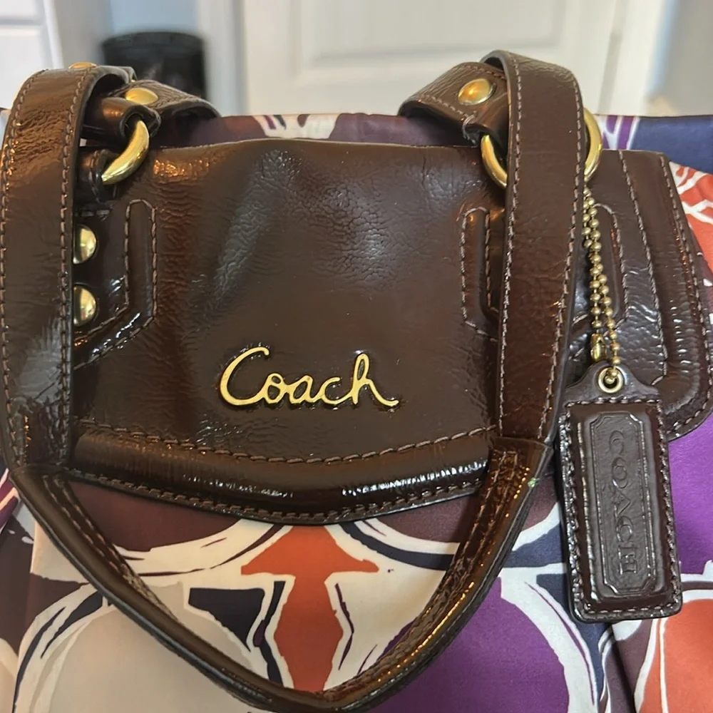 013 Coach Ashley Signature Satchel - Picture 2 of 10